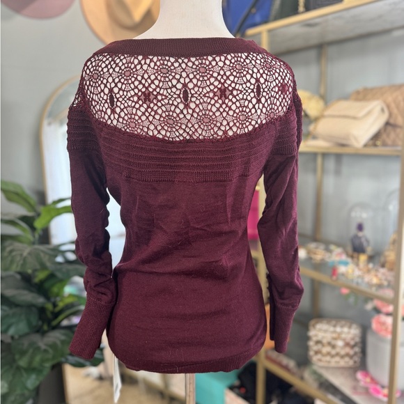 Wool blend crochet sweater - Picture 4 of 6